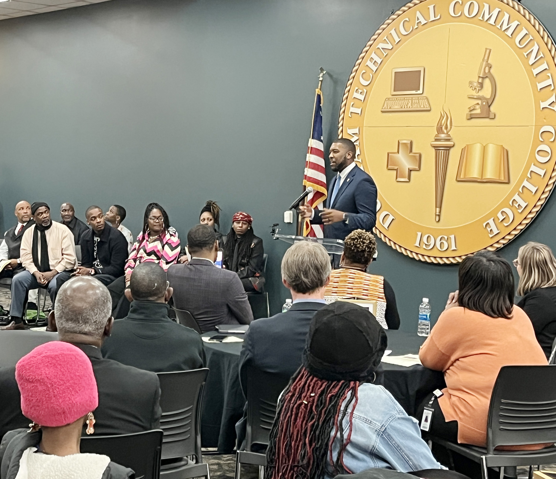 Durham Mayor, Leonard "Leo" Williams speaks to group.