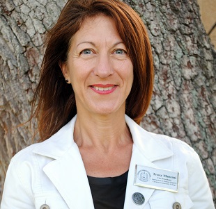 headshot of tracy mancini